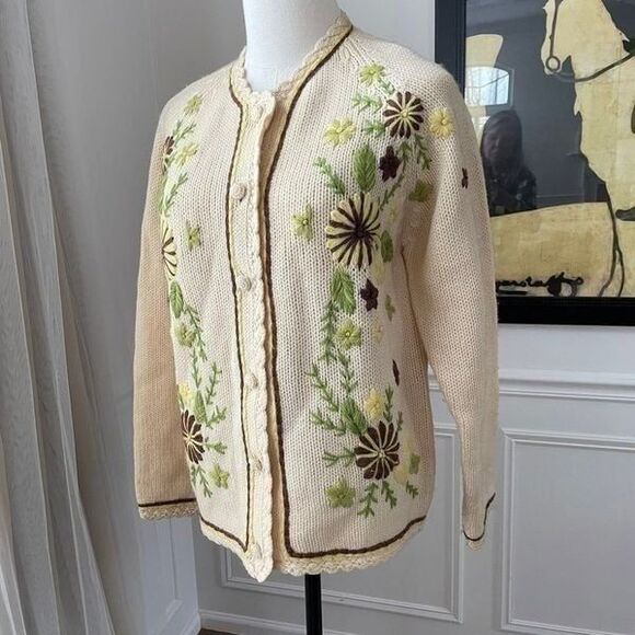 Vintage 50s Hand Fashioned Hand Loomed 100% Virgin Wool Button Cardigan M - Picture 1 of 11